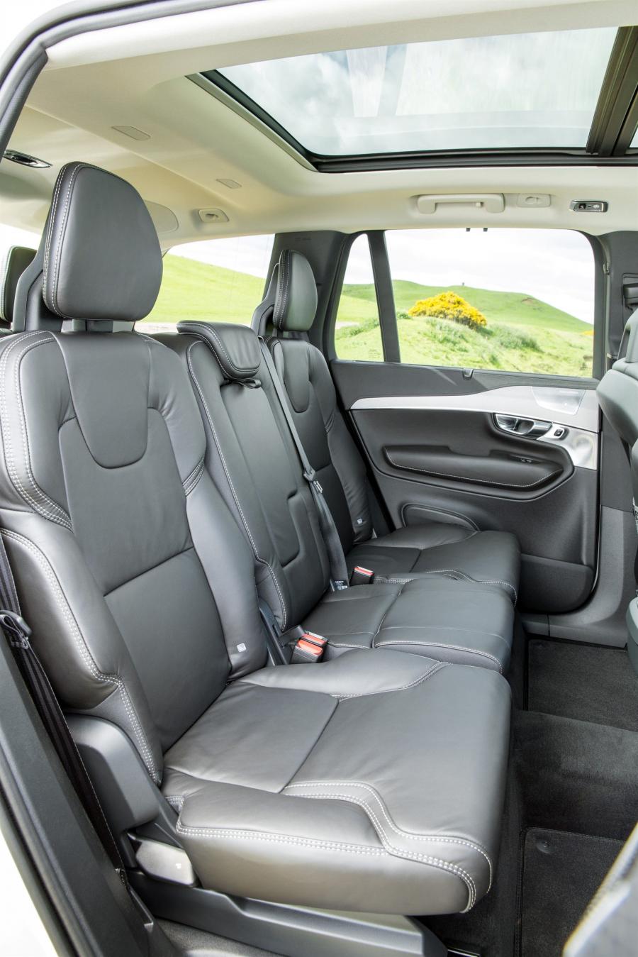  Volvo XC90 D5 Inscription 2015 года  (UK) (фото 24 из 30)